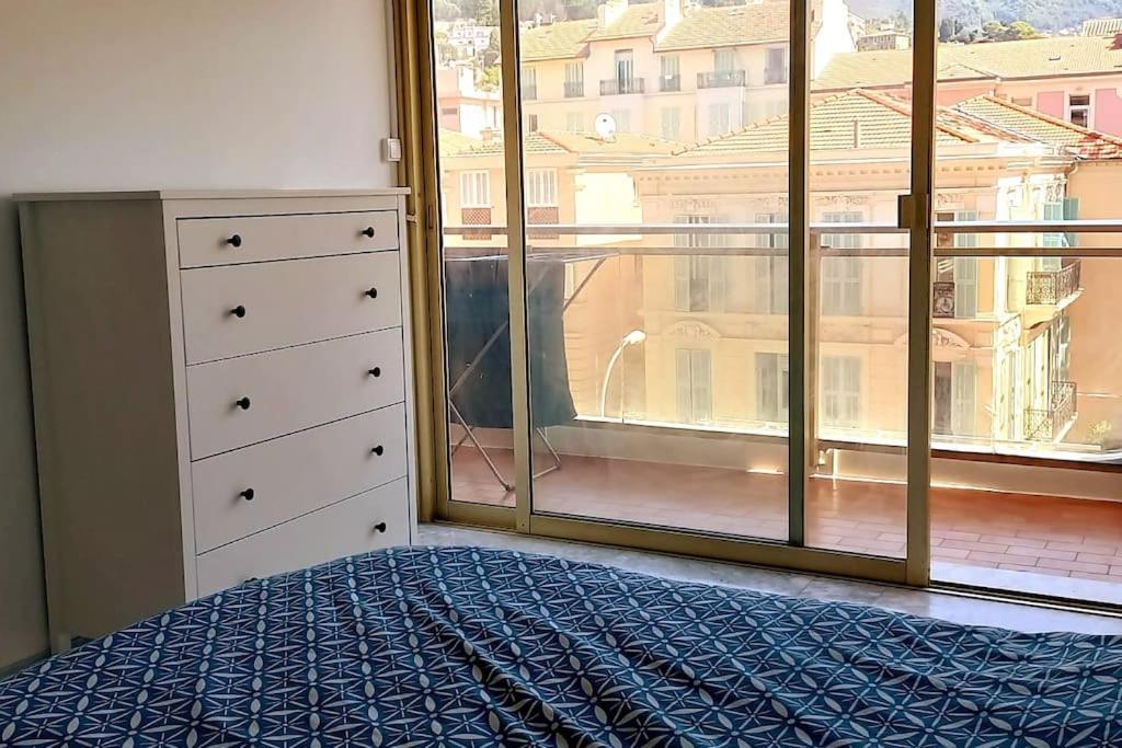 Appartement Immeuble Le Regency, 4 Pieces, 80 Metres De La Menton