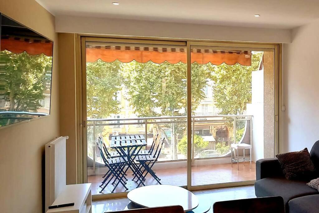 Immeuble Le Regency, 4 Pieces, 80 Metres De La * Menton