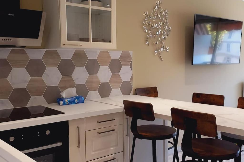Immeuble Le Regency, 4 Pieces, 80 Metres De La Appartement Menton