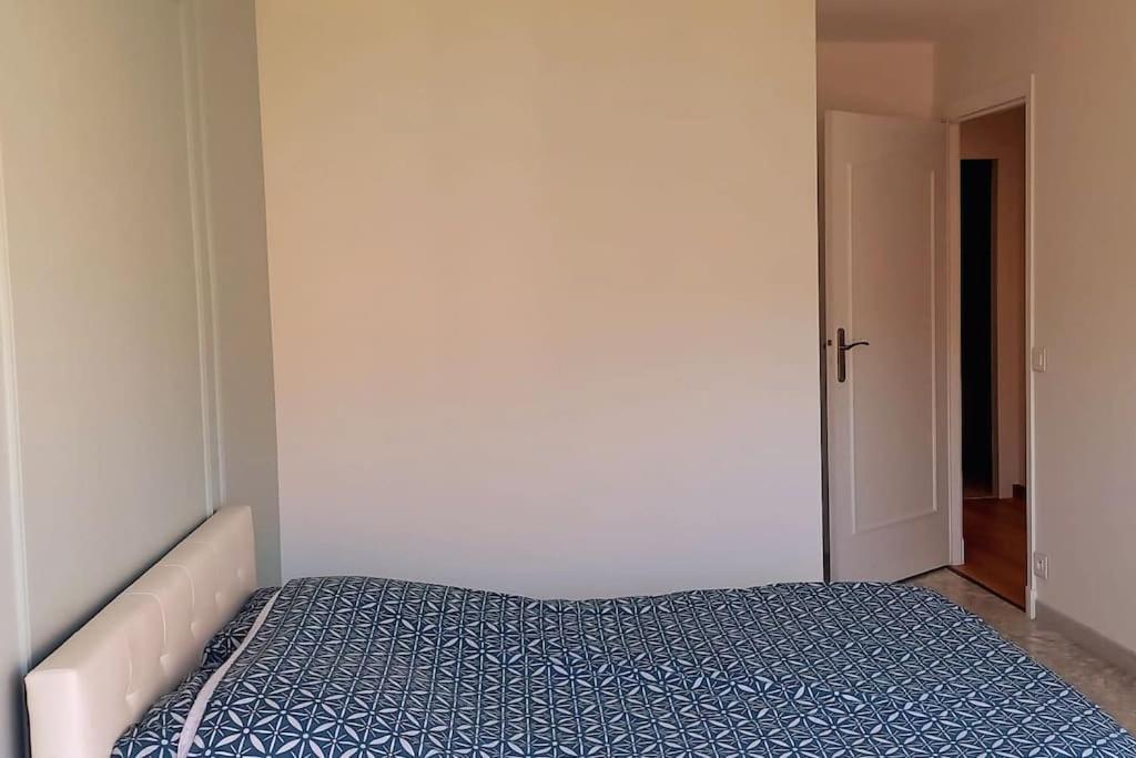 Immeuble Le Regency, 4 Pieces, 80 Metres De La Menton