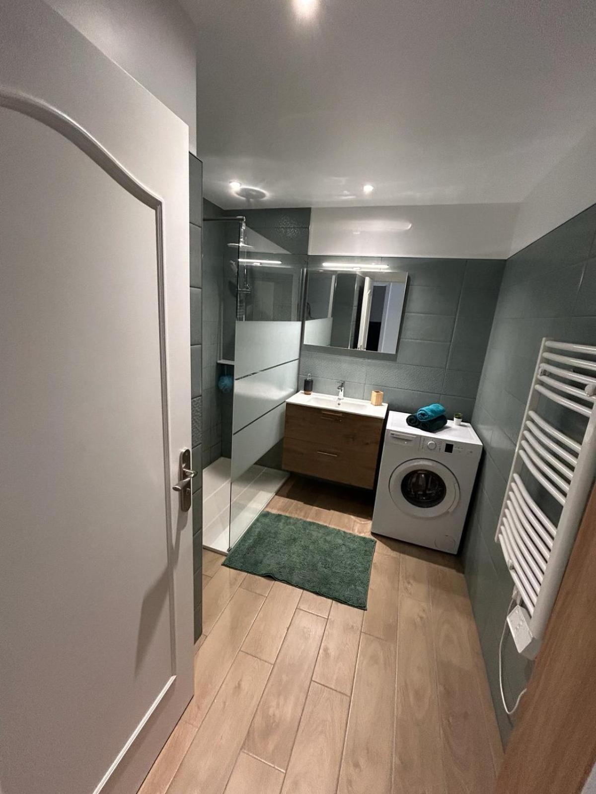 Immeuble Le Regency, 4 Pieces, 80 Metres De La Appartement *