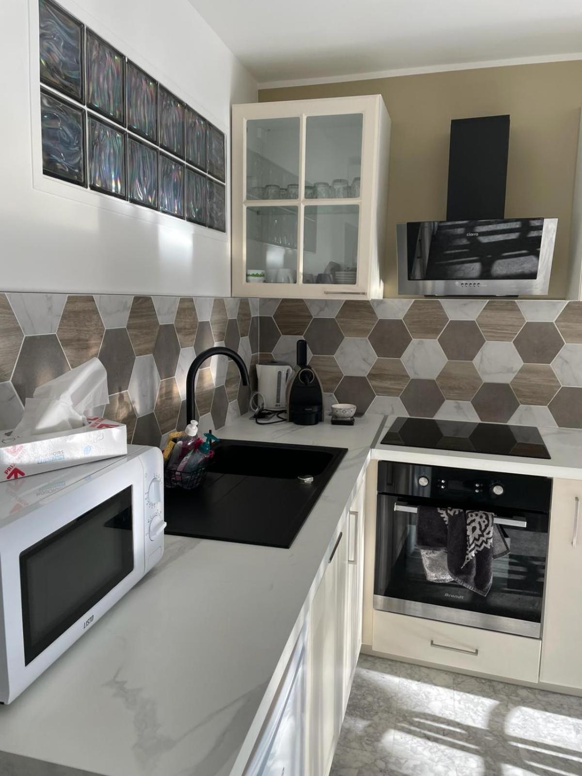 Immeuble Le Regency, 4 Pieces, 80 Metres De La Appartement