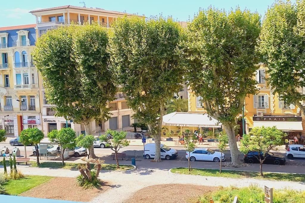 Immeuble Le Regency, 4 Pieces, 80 Metres De La Apartment *
