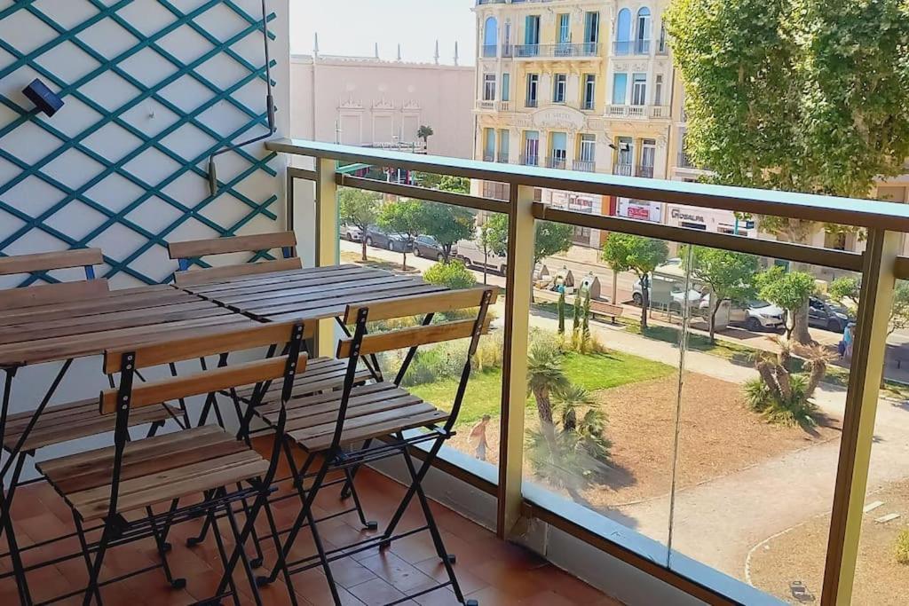 Immeuble Le Regency, 4 Pieces, 80 Metres De La Apartment